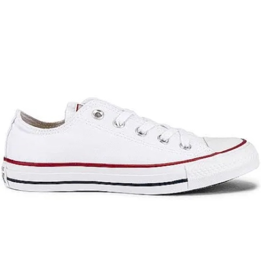 Converse chuck taylor. Size 10 White and Red Low-Top Sneakers